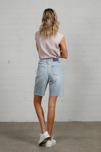 HIGH RISE BOTTOM HEM DISTRESSED BERMUDA SHORTS