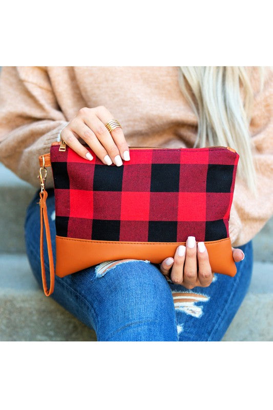 AILI'S CORNER Buffalo Plaid Clutch