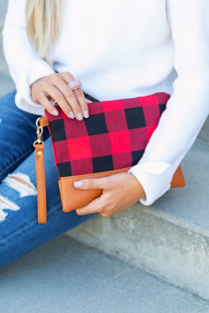 AILI'S CORNER Buffalo Plaid Clutch