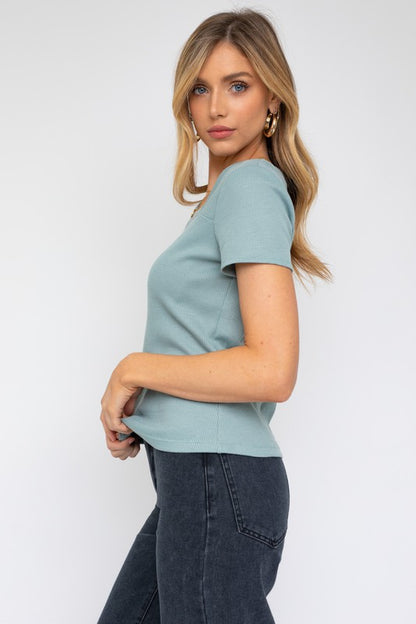 GILLI Short Sleeve Asymmetrical Top