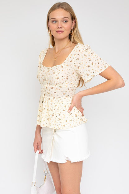 GILLI S/S Button Down Back Smocking Ditsy Print Top