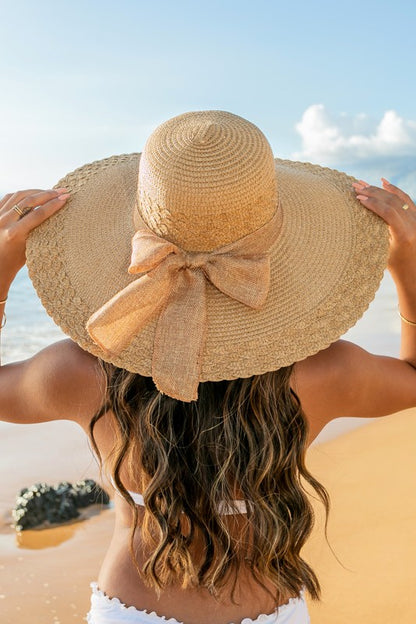 AILI'S CORNER Scallop Edge Bow Accent Sunhat