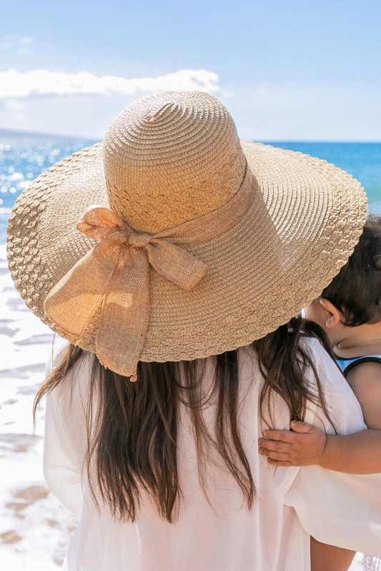 AILI'S CORNER Scallop Edge Bow Accent Sunhat