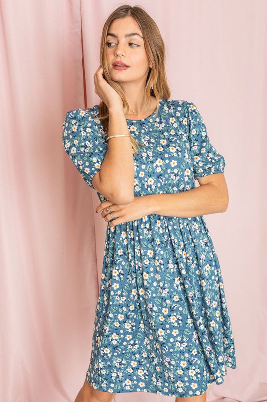 EG FASHION Plus-size Gathered Sleeve Daisy Floral Midi Dress