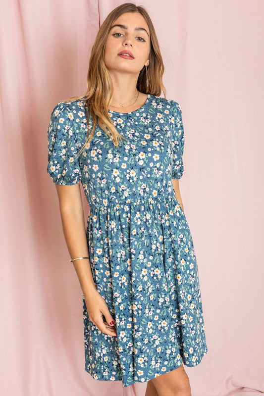 EG FASHION Plus-size Gathered Sleeve Daisy Floral Midi Dress