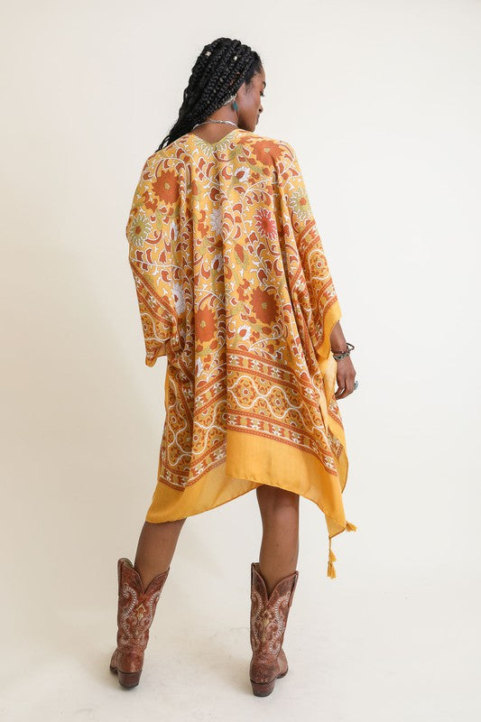 LETO Touch of Morrocco Tapestry Tassel Kimono