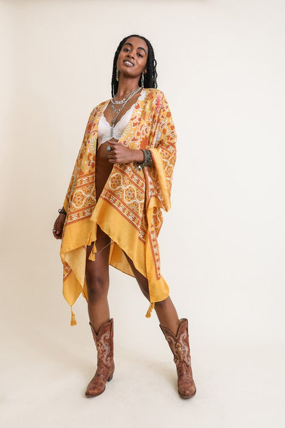 LETO Touch of Morrocco Tapestry Tassel Kimono