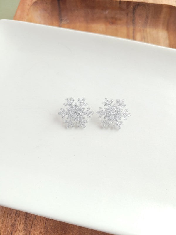 SPIFFY & SPLENDID Snowflake Studs