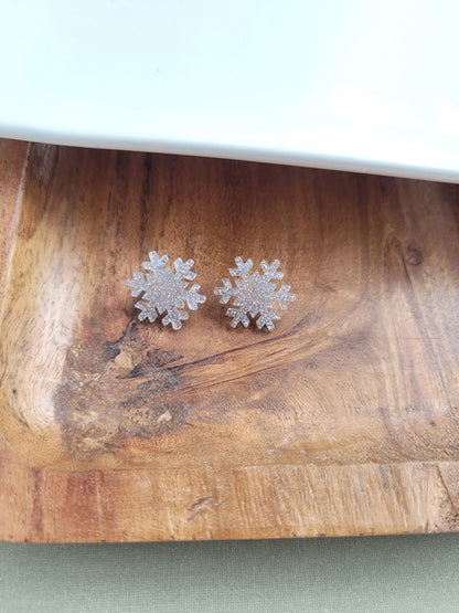 SPIFFY & SPLENDID Snowflake Studs