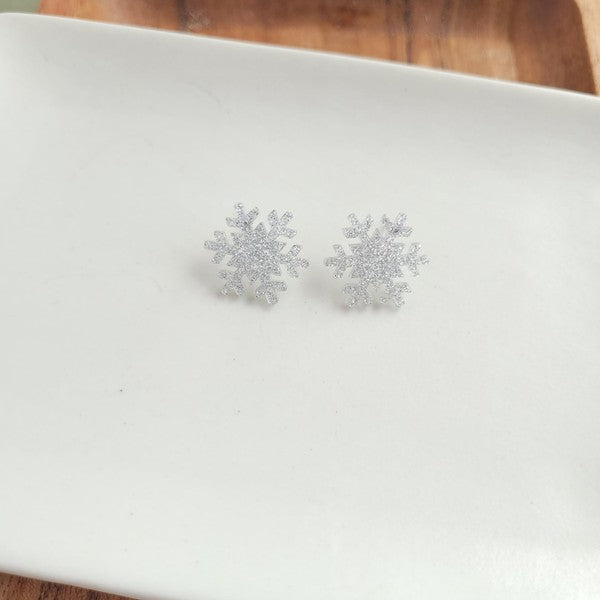 SPIFFY & SPLENDID Snowflake Studs