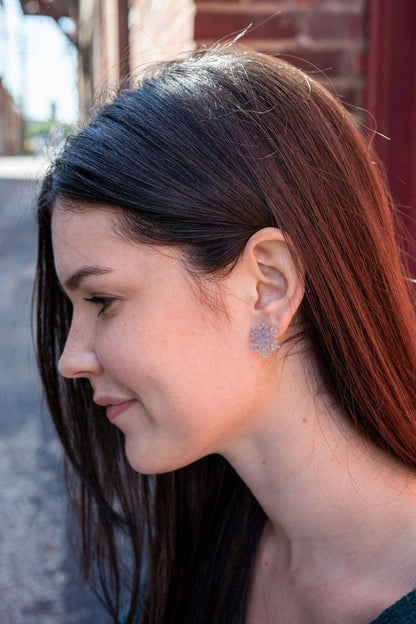 SPIFFY & SPLENDID Snowflake Studs