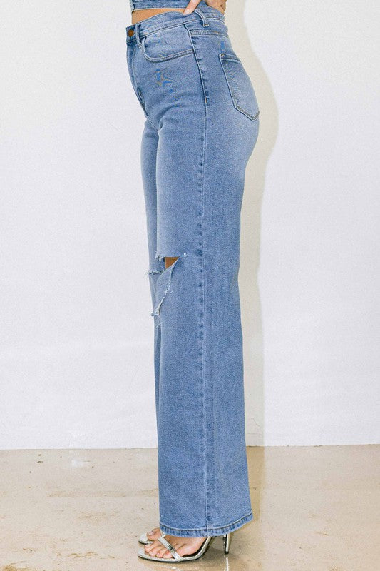 VIBRANT M.I.U. Medium Distressed Wide Fit Jeans