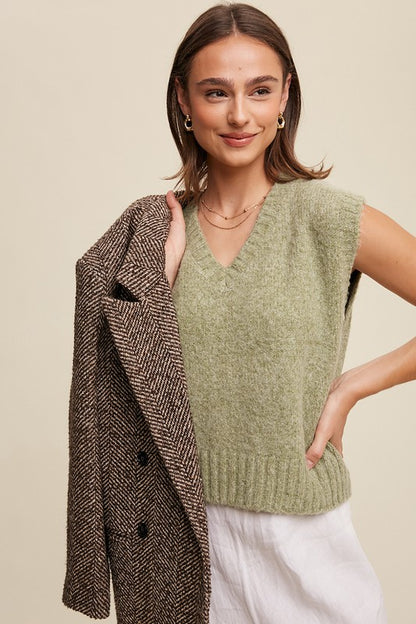 LISTICLE Soft Touch Cropped Knit Vest