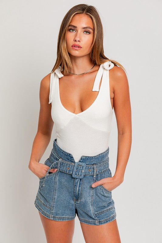 LE LIS Shoulder Strap Tie Bodysuit