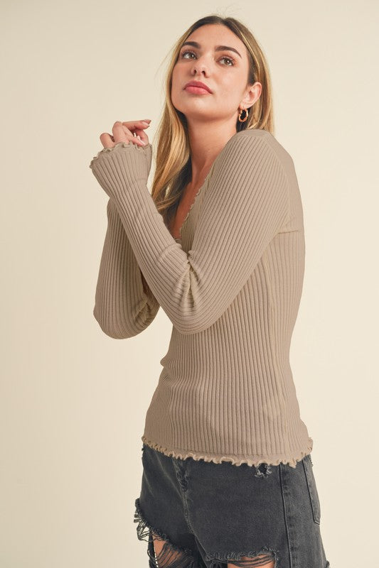 AEMI & Co. Adalie- Slim-fit Knit Sweater