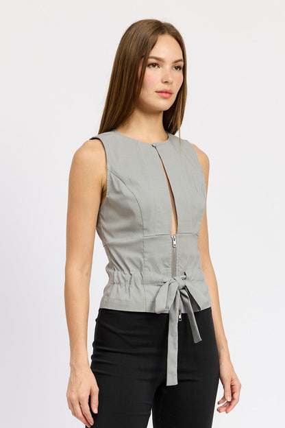 EMORY PARK Grey Sleeveless Top with Front Cutout