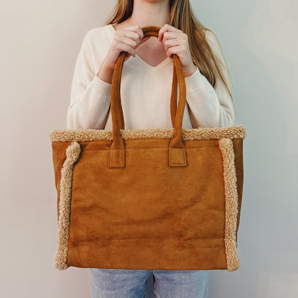 ELLISON & YOUNG Winter Teddy Cozy the Tote Shoulder Bag