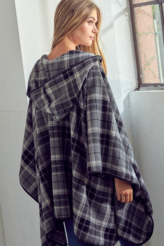 E LUNA Toggle Close Plaid Poncho