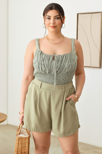 ZENOBIA Plus Size Half Elastic Waist Shorts with Pockets