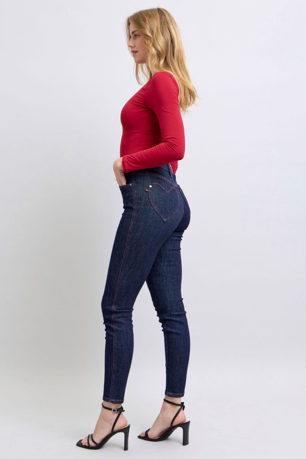 JUDY BLUE Full Size Heart Shaped Back Pockets Skinny Jeans