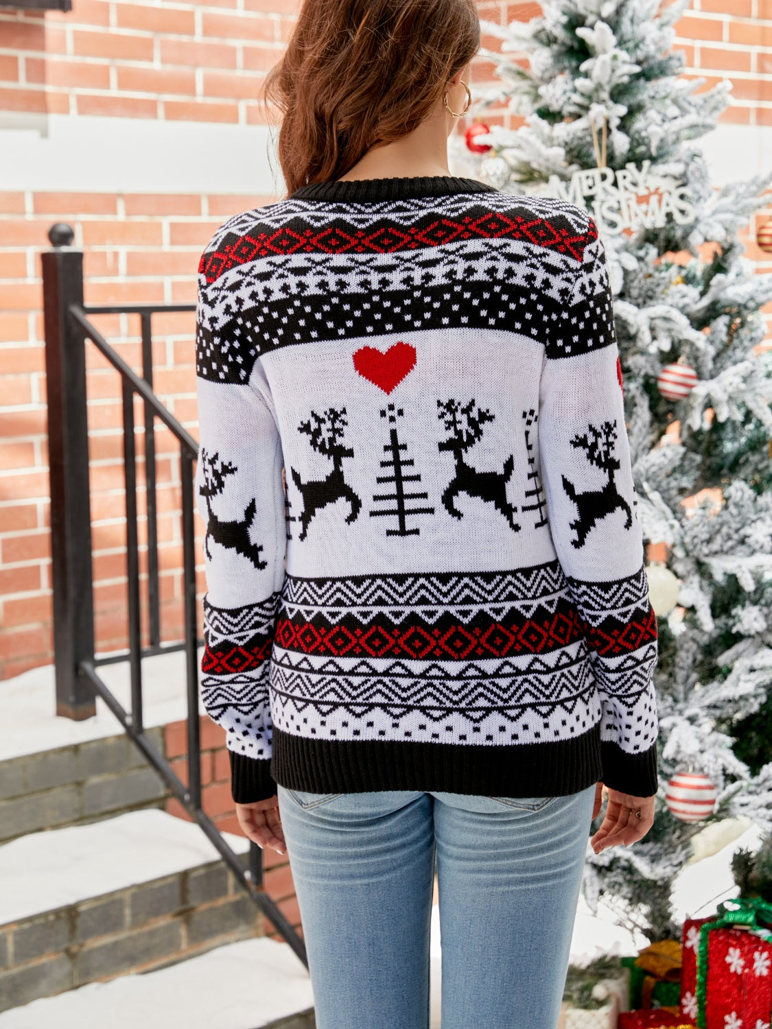 HY Reindeer-heart Christmas Sweater