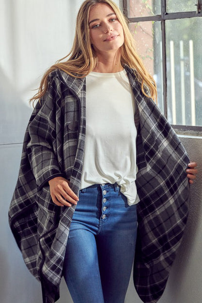 E LUNA Toggle Close Plaid Poncho