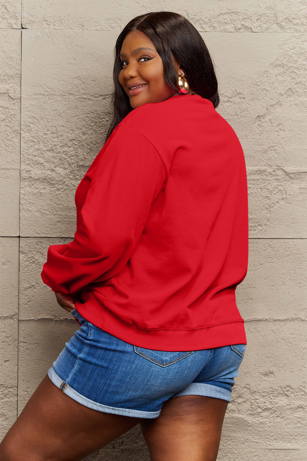 SIMPLY LOVE Full Size "SANTA'S FAVORITE" Round Neck Sweatshirt