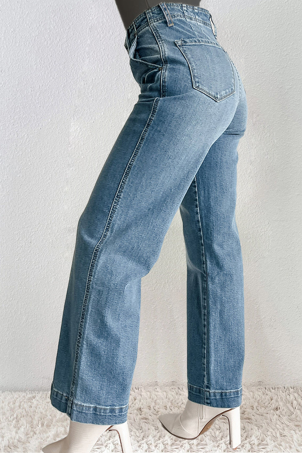 SYNZ Straight Buttoned High-waist Jeans with Pockets