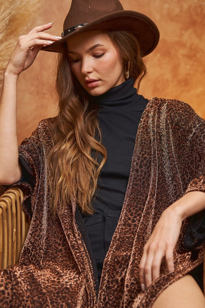 METALLIC ANIMAL PRINT KIMONO