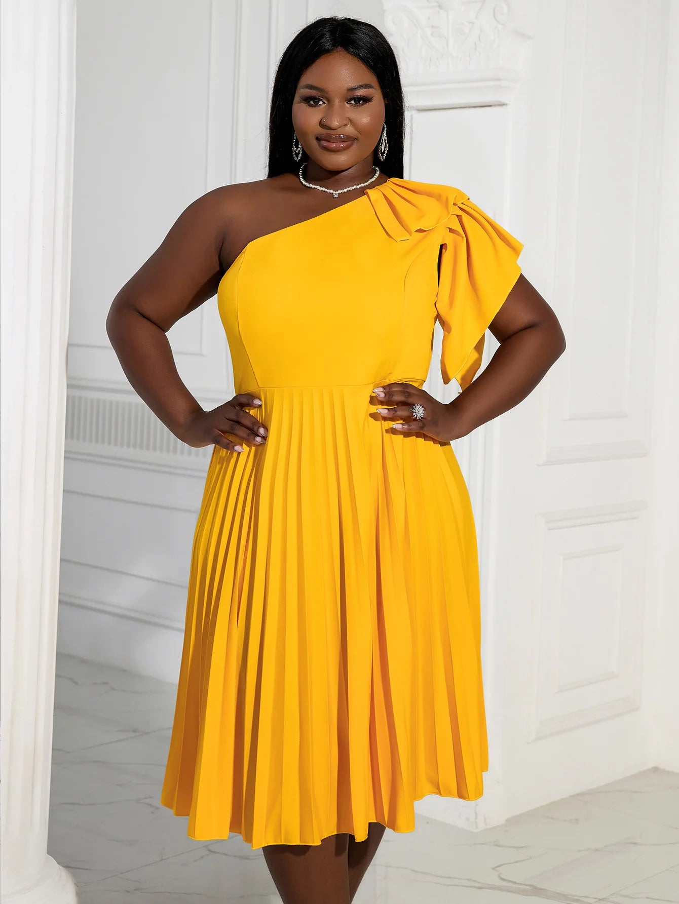 AOMEI Yellow Full-size One-Shoulder Pleated Cocktail Dress