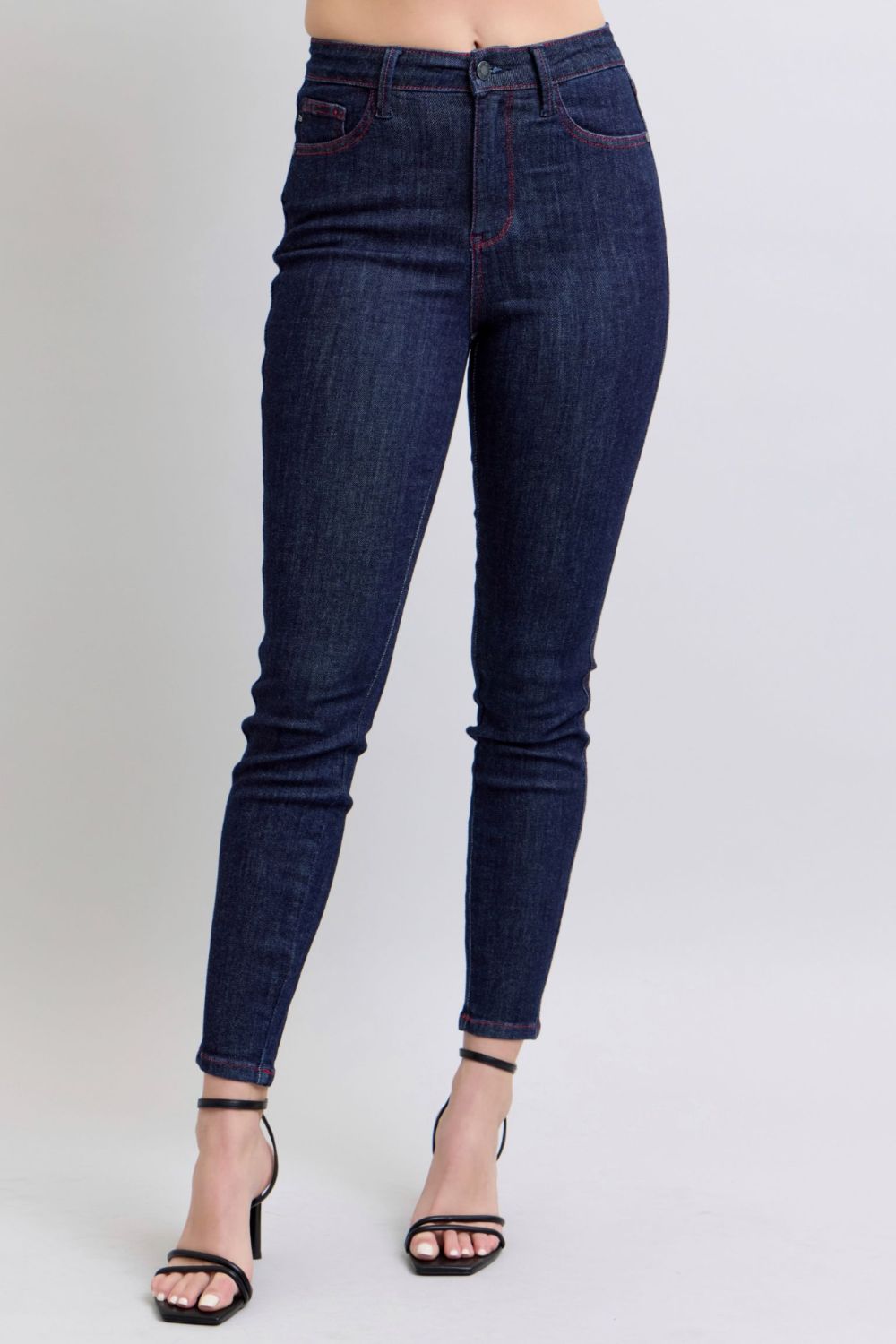 JUDY BLUE Full Size Heart Shaped Back Pockets Skinny Jeans