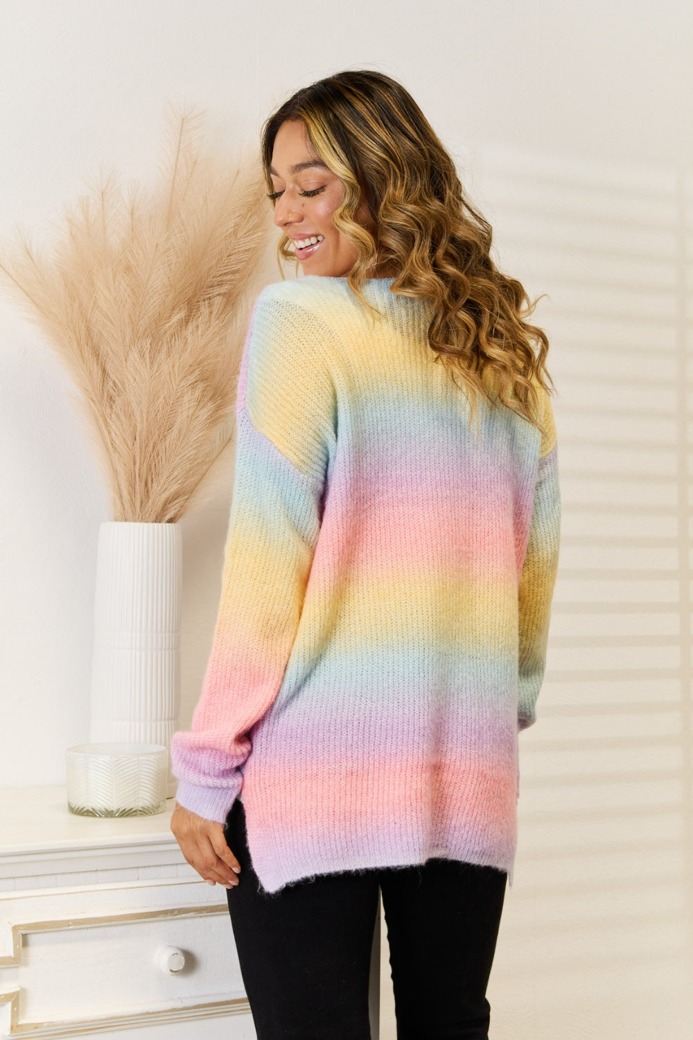 ANGEL WINGS Blush Pink Gradient V-Neck Sweater