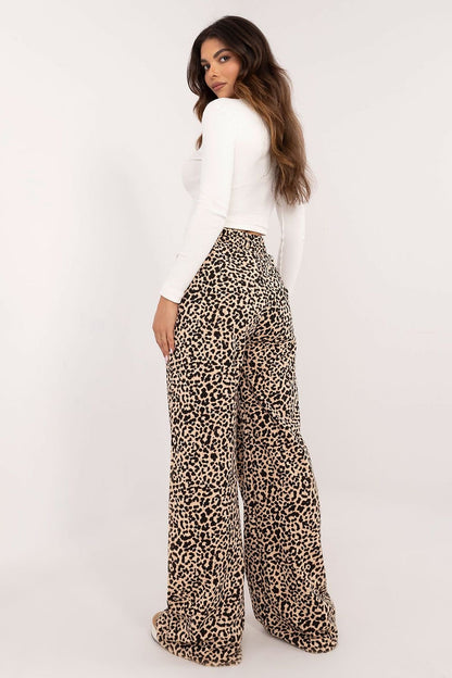 Factory Price Women's Casual 2 Piece Clothing Set with Long Sleeves Top & Animal Print Pants