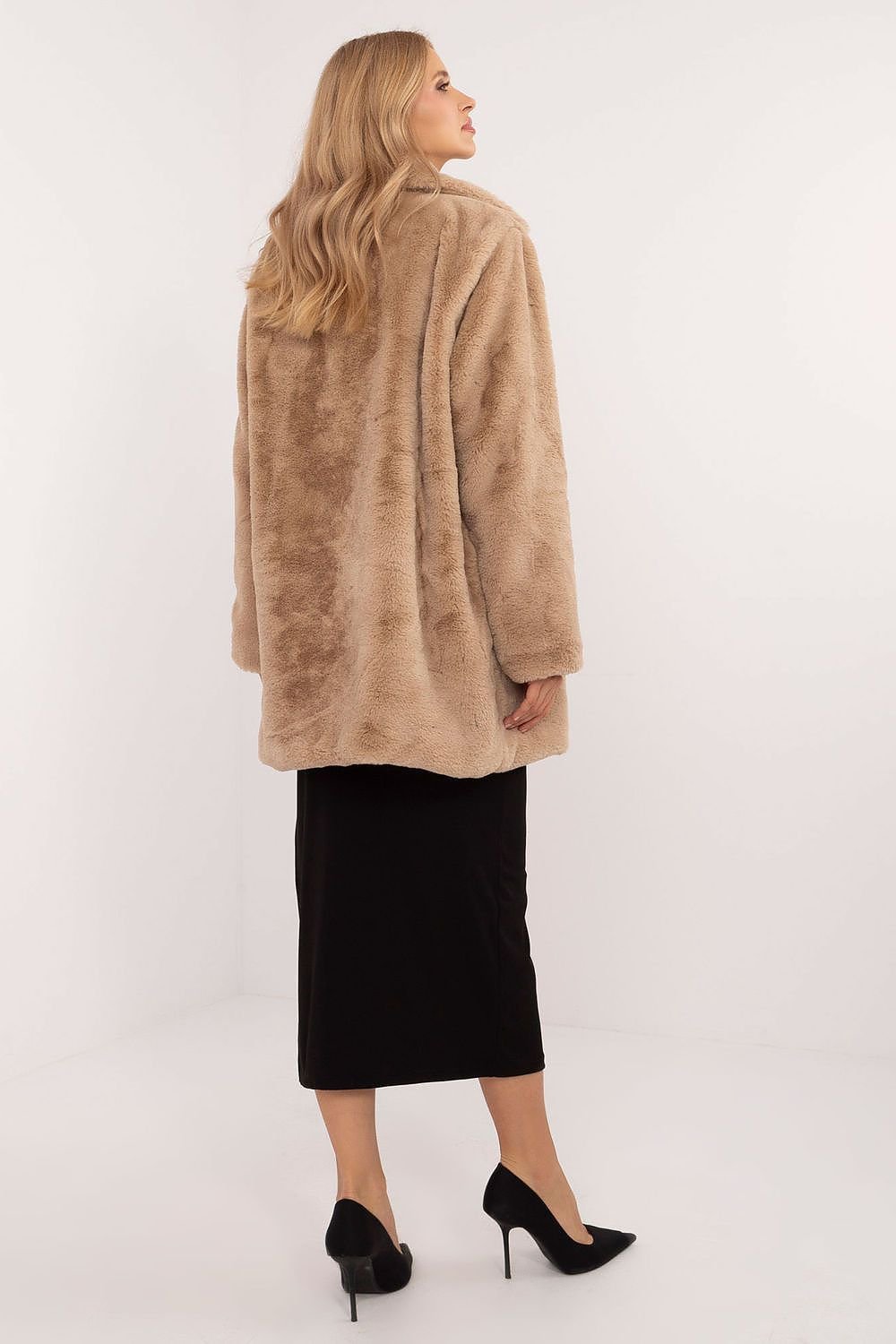 Factory Price Women's European Viscose Fur Winter Coat