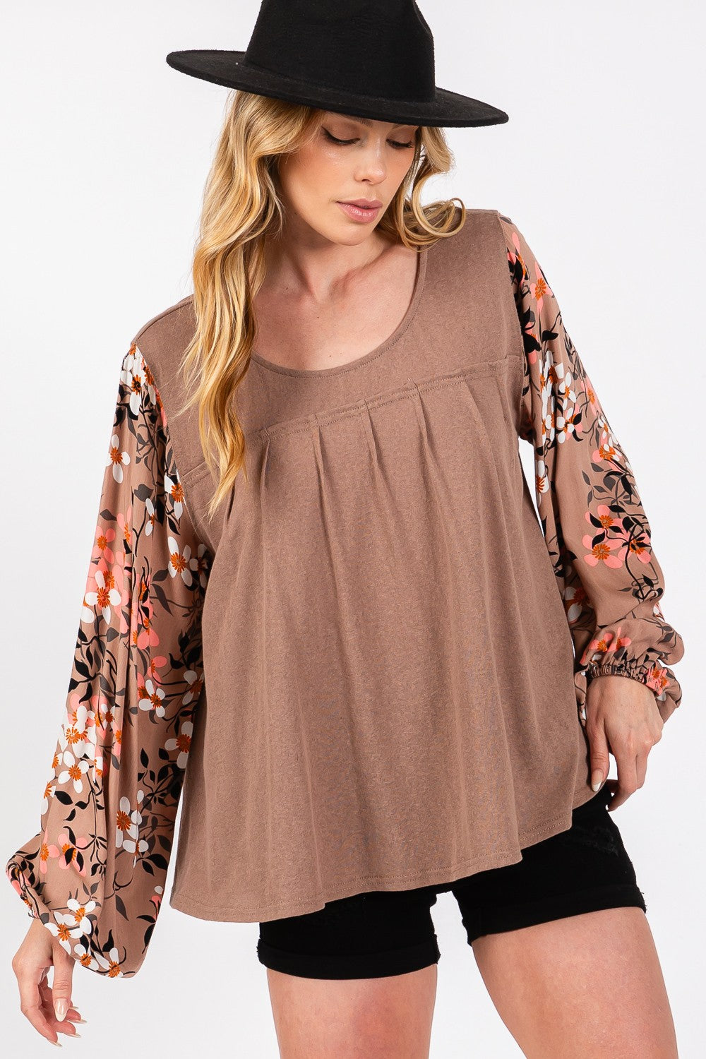 SAGE + FIG Brown Floral Long Sleeve Front Pleated Detail Blouse