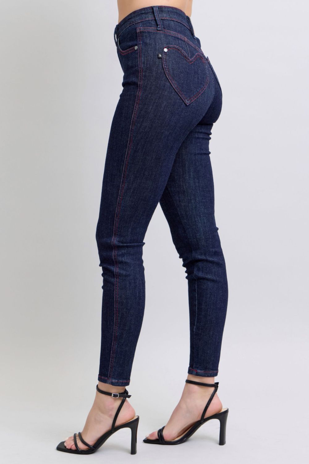 JUDY BLUE Full Size Heart Shaped Back Pockets Skinny Jeans