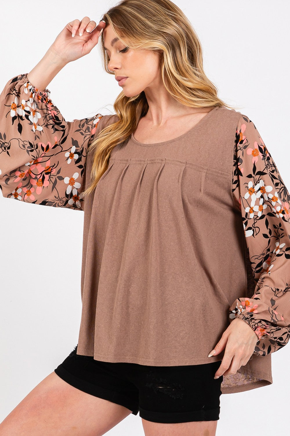 SAGE + FIG Brown Floral Long Sleeve Front Pleated Detail Blouse