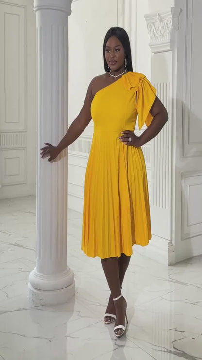 AOMEI Yellow Full-size One-Shoulder Pleated Cocktail Dress