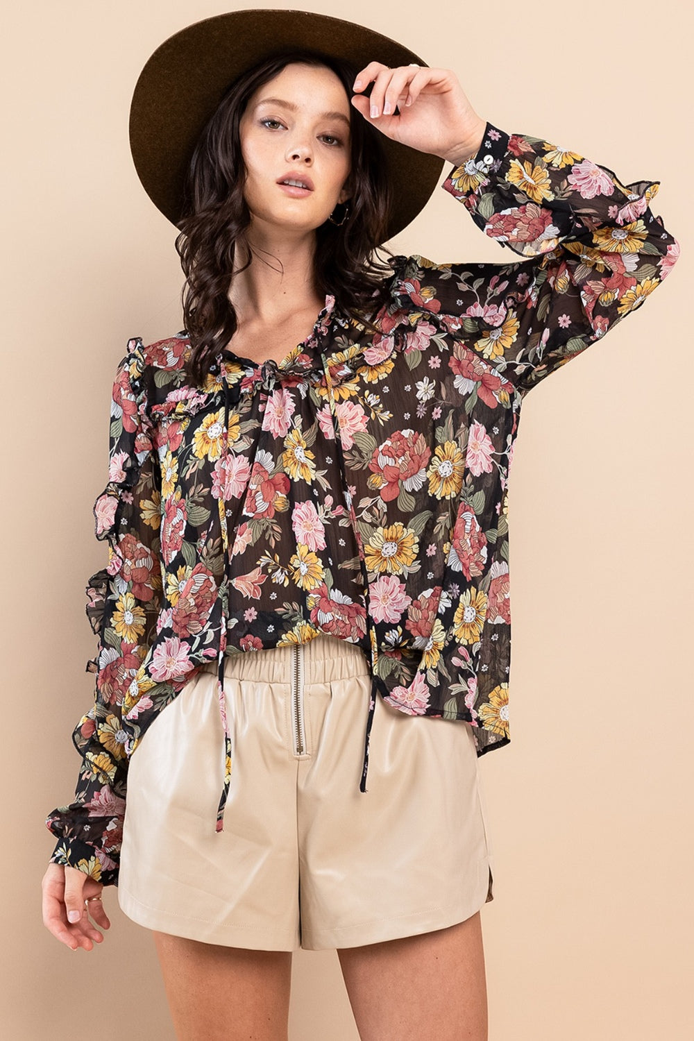 CES FEMMES Ruffle Trim Long Sleeve Floral Blouse