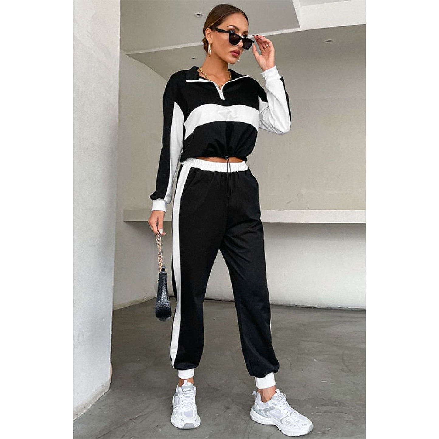 Black/White Contrast Striped Half Zip Cropped Sweatshirt and Joggers Set