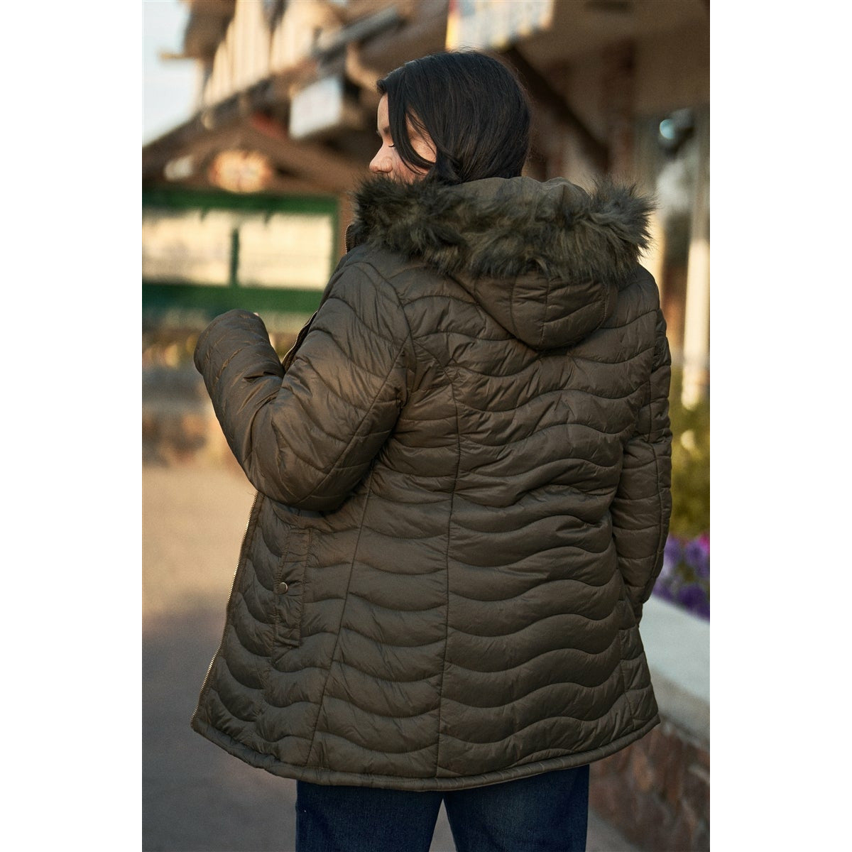 Parka et veste matelassée en sergé de coton double face en fourrure végétalienne de grande taille