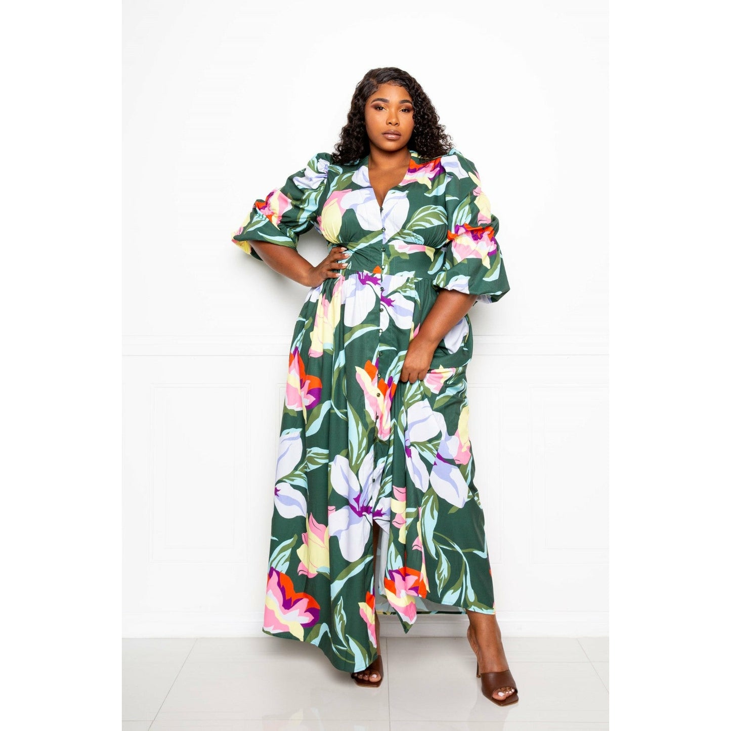 Green Floral Plus-size Puff Sleeve Maxi Dress with Front Buttons