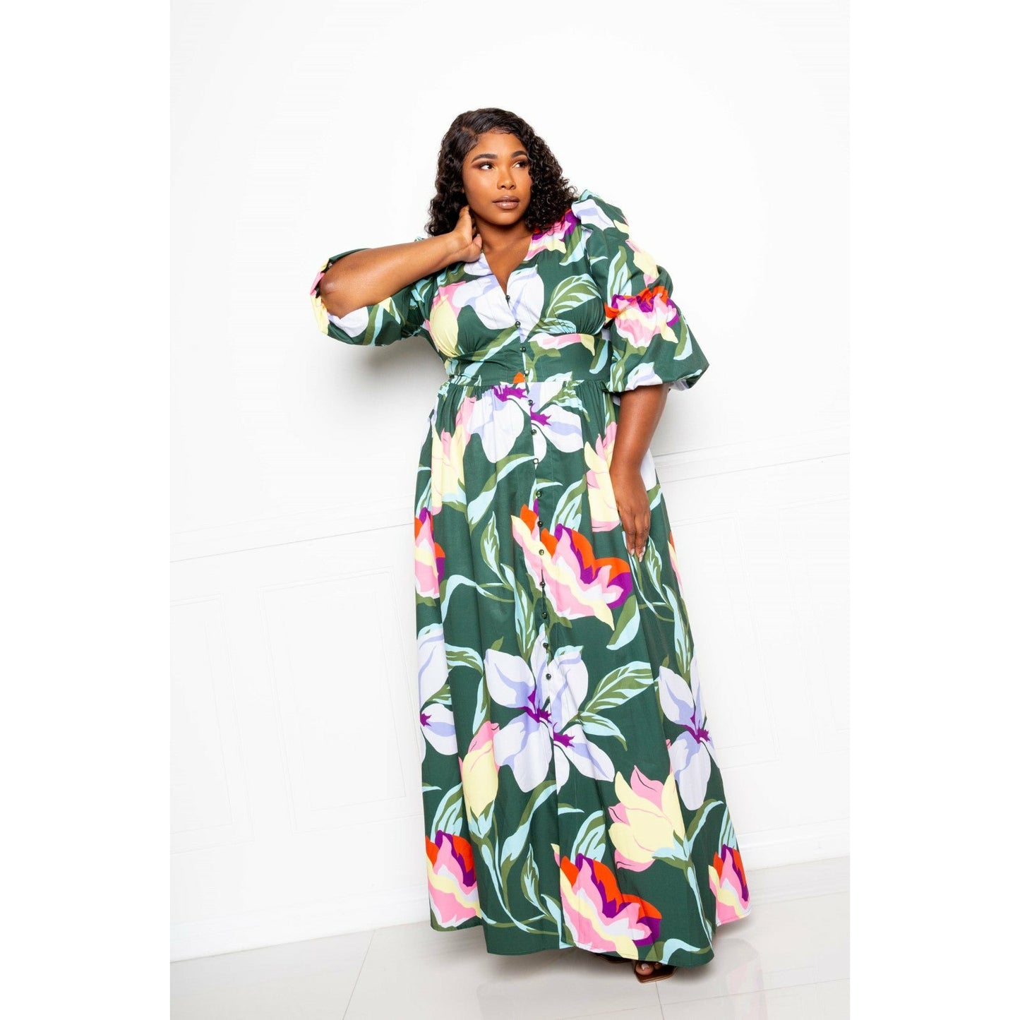 Green Floral Plus-size Puff Sleeve Maxi Dress with Front Buttons