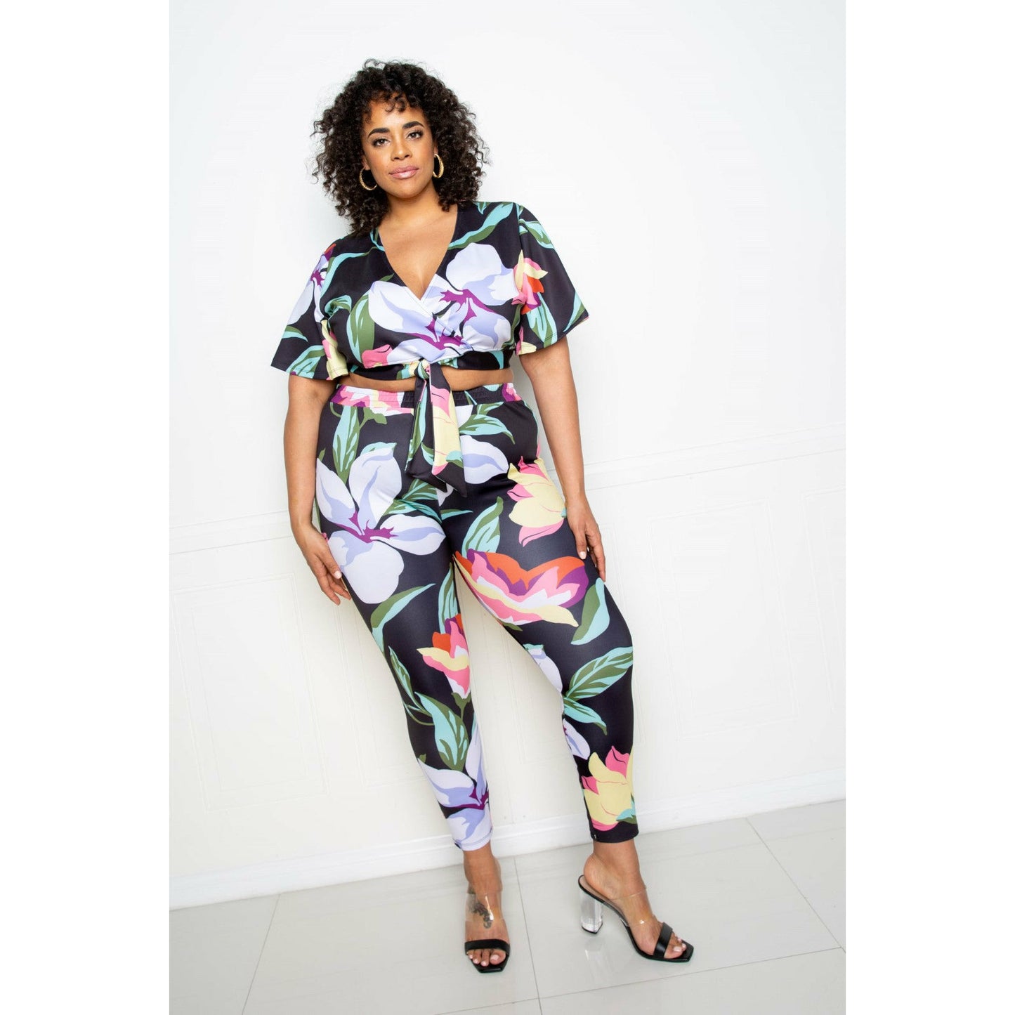 Black 2 Piece Plus-size Women's Flower Jogger & Top Set