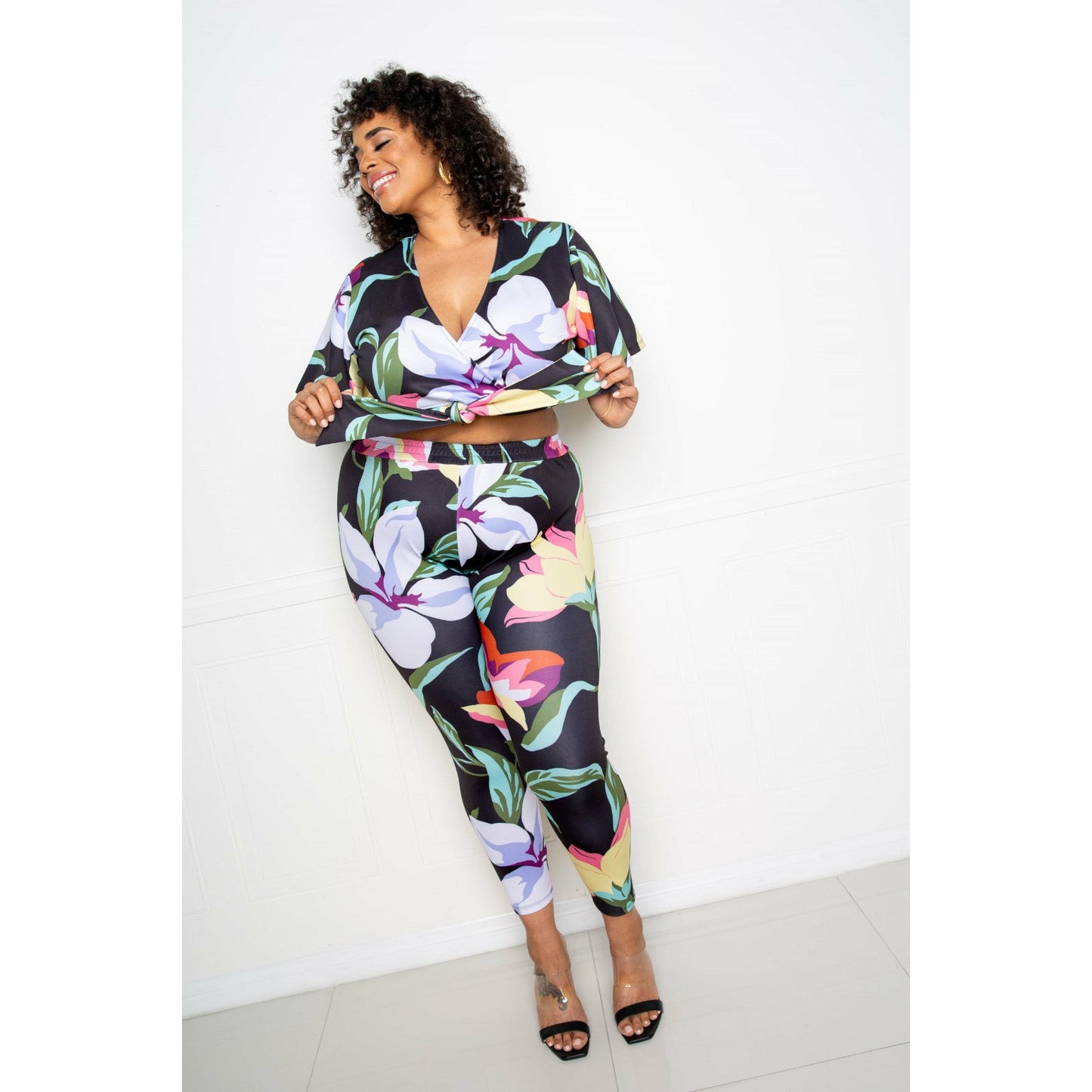 Black 2 Piece Plus-size Women's Flower Jogger & Top Set