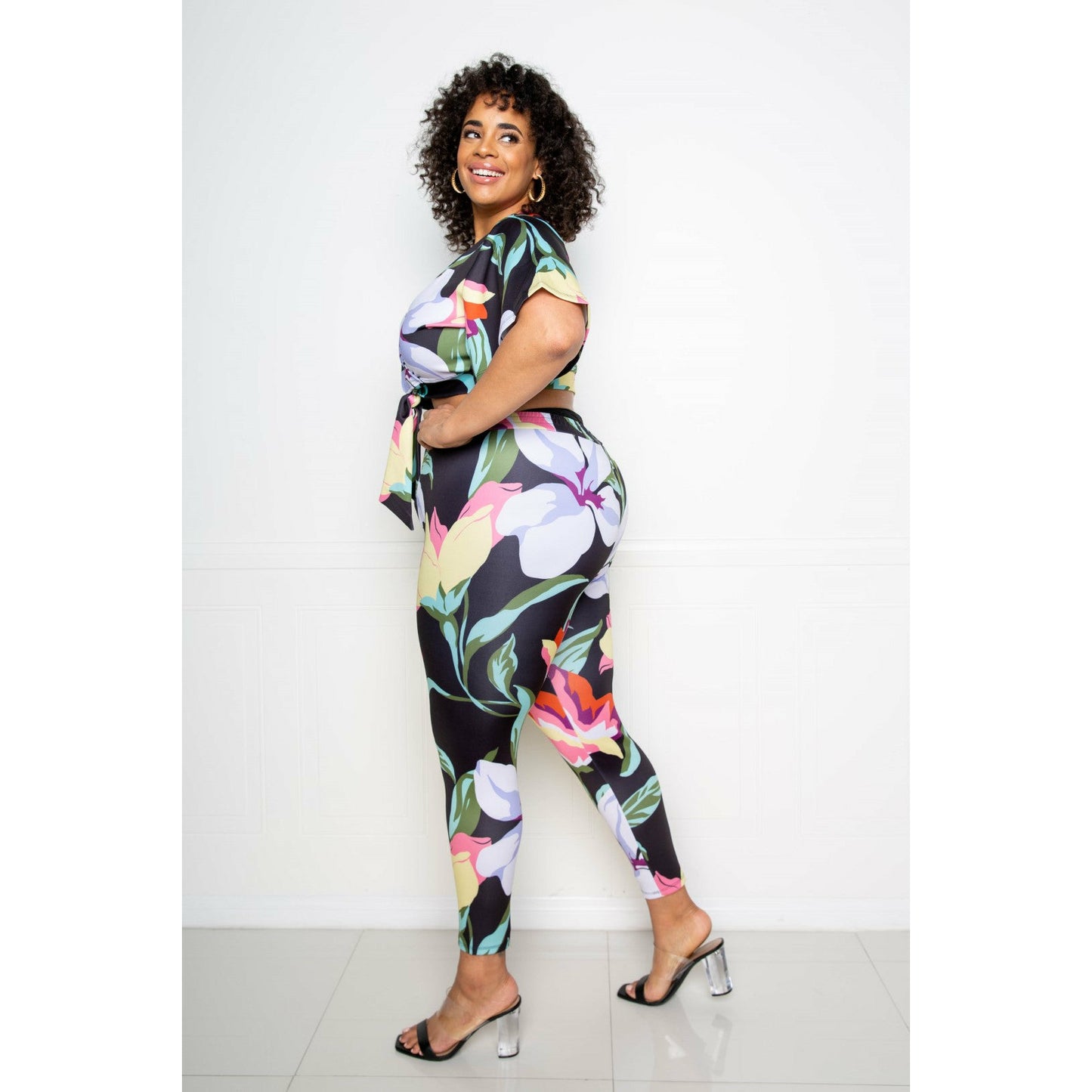 Black 2 Piece Plus-size Women's Flower Jogger & Top Set