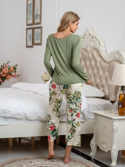 XYM Round Neck Top and Printed Pants Lounge Pajama Set