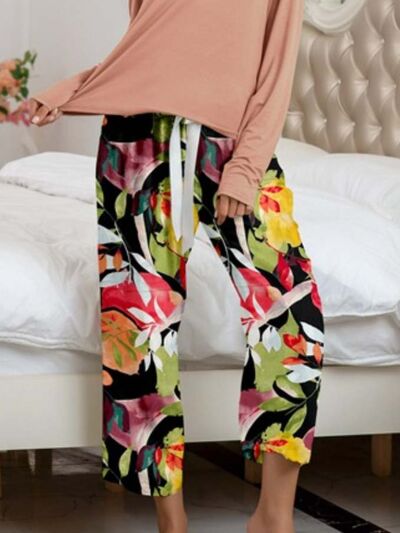 XYM Round Neck Top and Printed Pants Lounge Pajama Set