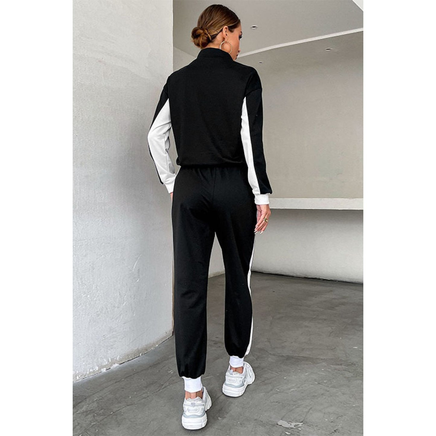 Black/White Contrast Striped Half Zip Cropped Sweatshirt and Joggers Set